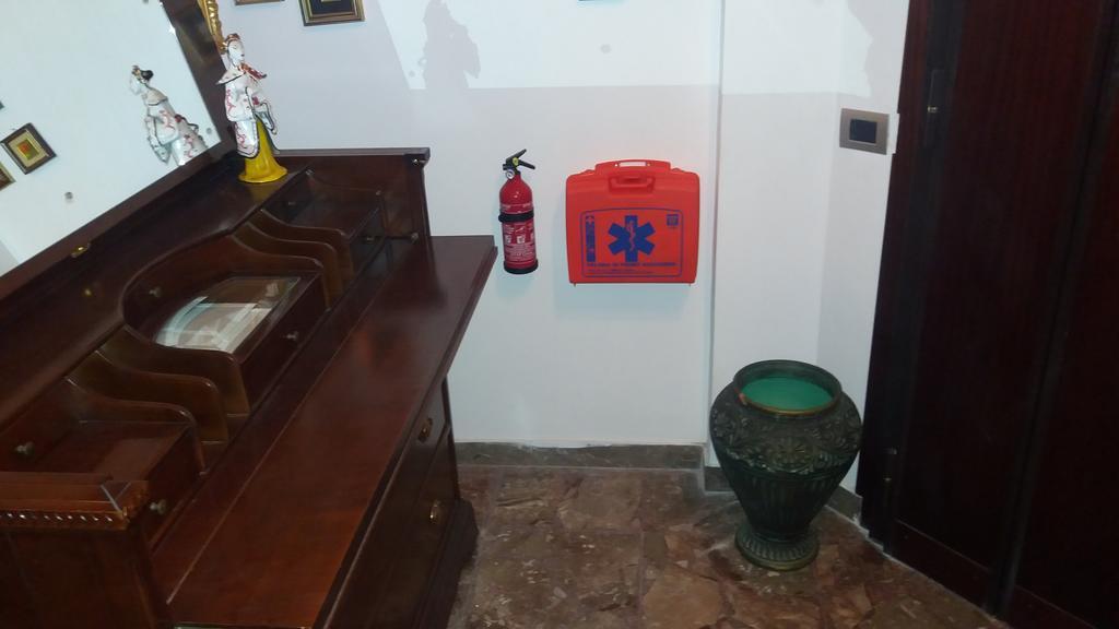 Guest House Il Marchese Del Grillo Roma Ngoại thất bức ảnh